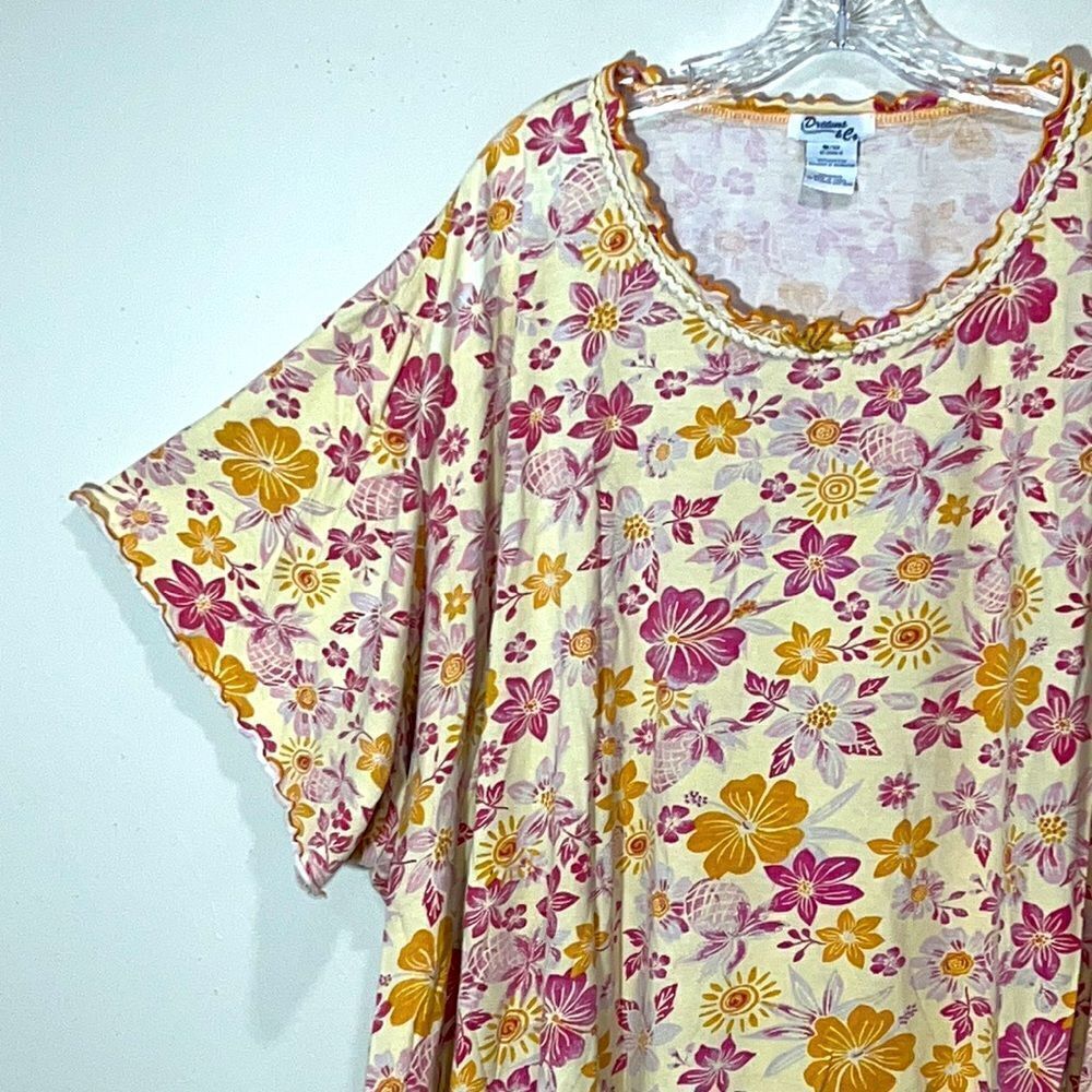 Beautiful Dreams & Co Plus Size Floral Print Shirt. Size 5X/6X - Picture 3 of 5